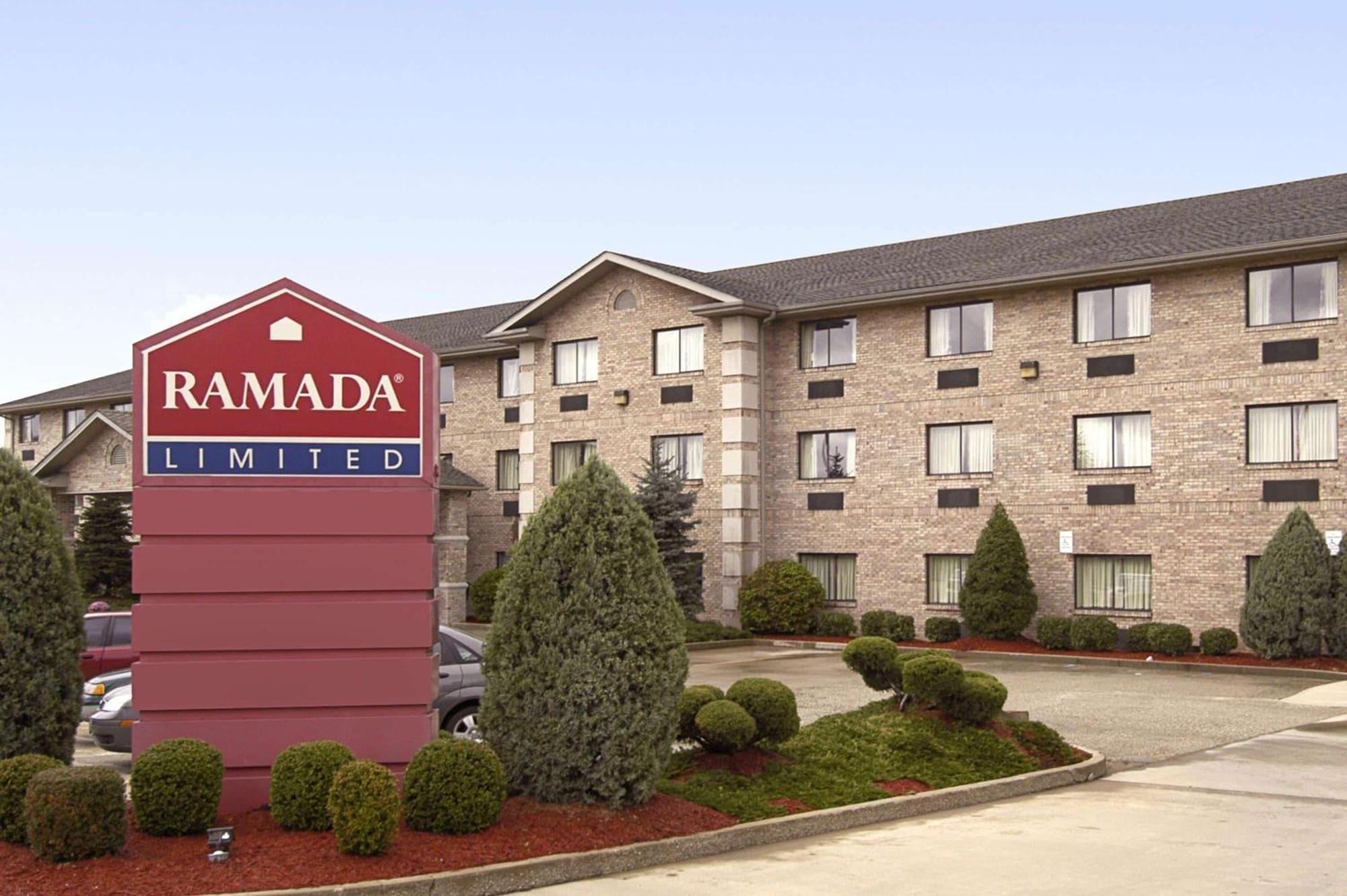 Ramada Limited - Mount Sterling Hotel Buitenkant foto